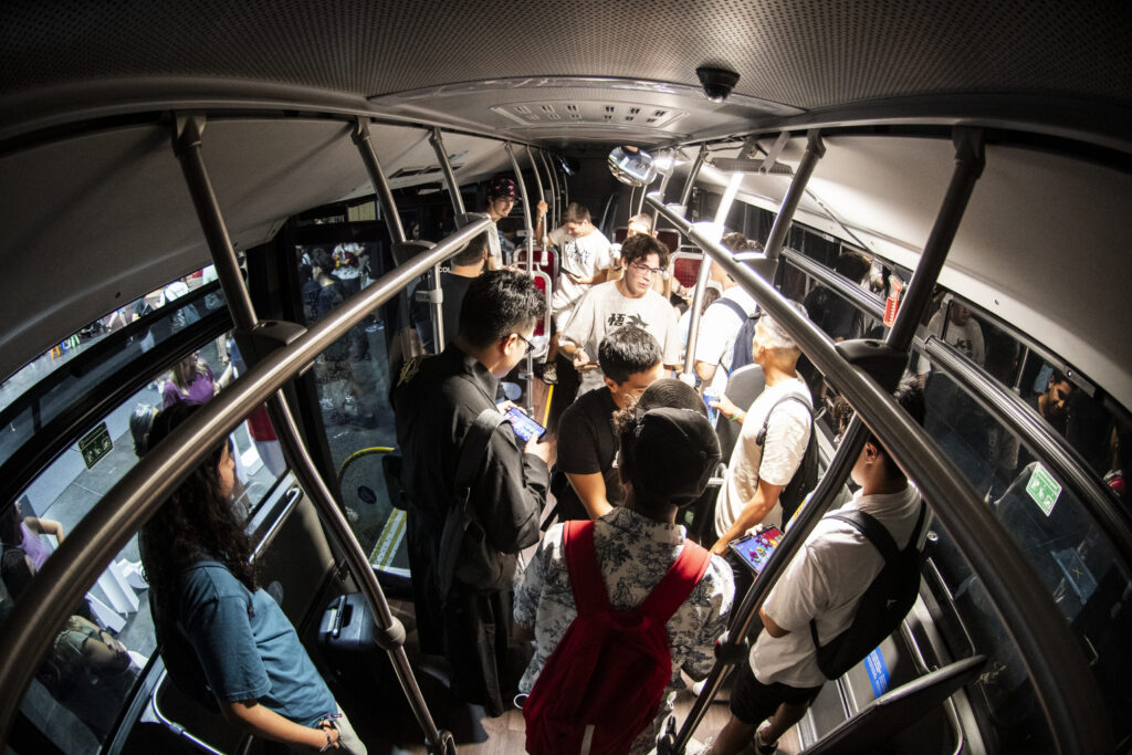 Competición en un autobús